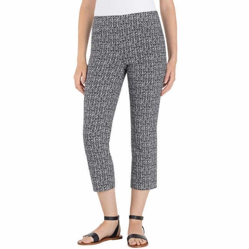 Hilary Radley NWOT Capri pants, bl/wh Pattern